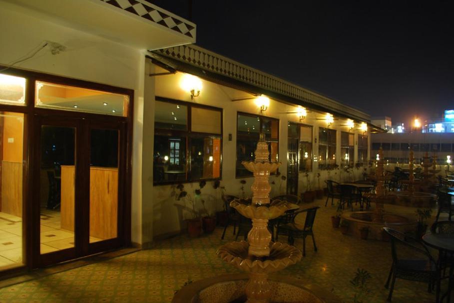 فندق Amanda Crown Jaipur Kukas المظهر الخارجي الصورة