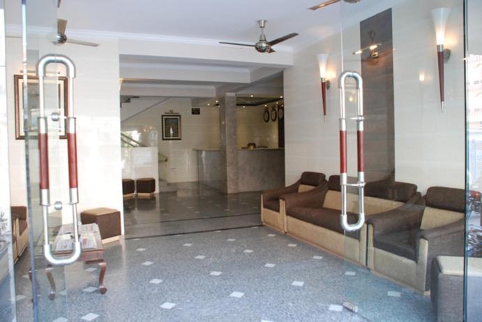 فندق Amanda Crown Jaipur Kukas المظهر الخارجي الصورة