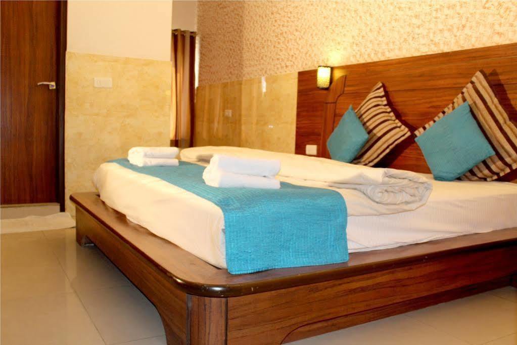 فندق Amanda Crown Jaipur Kukas المظهر الخارجي الصورة