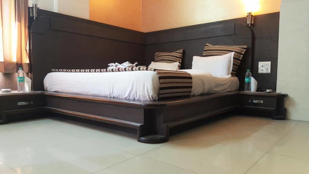 فندق Amanda Crown Jaipur Kukas المظهر الخارجي الصورة