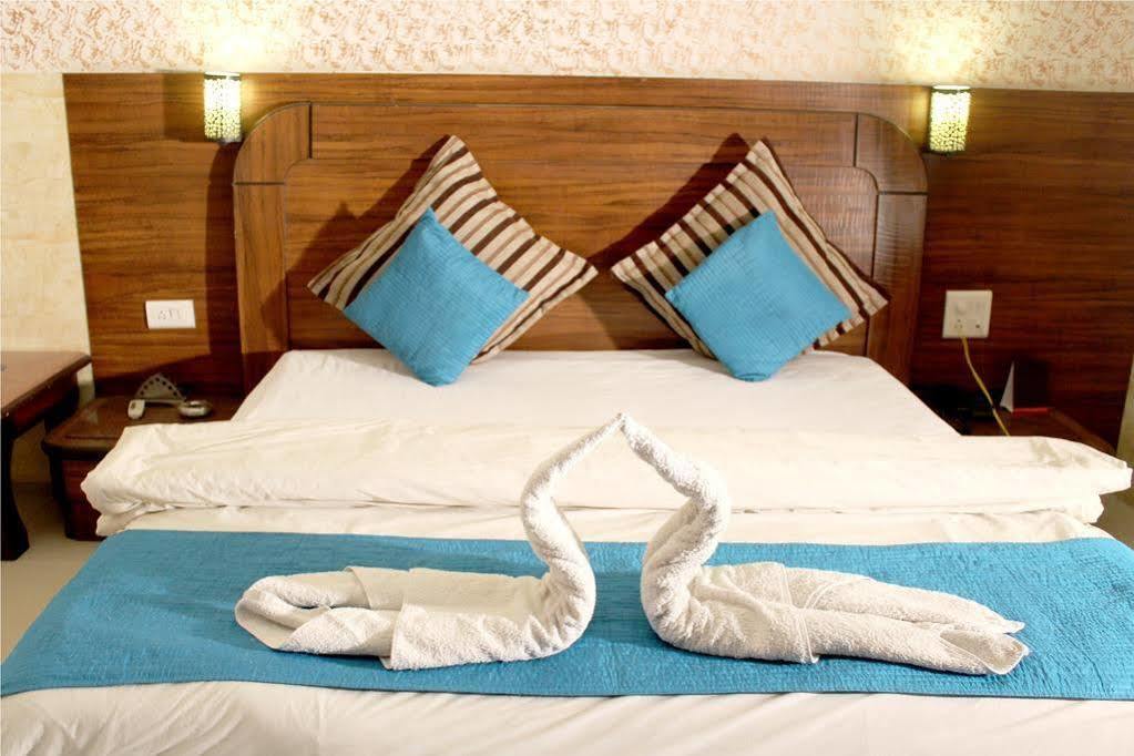 فندق Amanda Crown Jaipur Kukas المظهر الخارجي الصورة