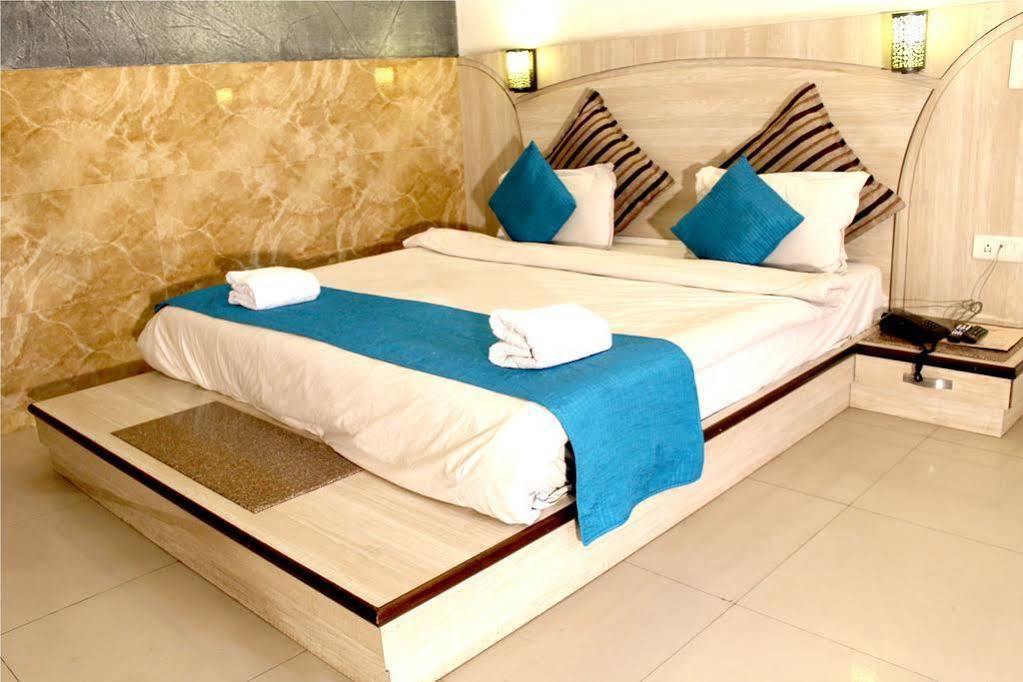 فندق Amanda Crown Jaipur Kukas المظهر الخارجي الصورة